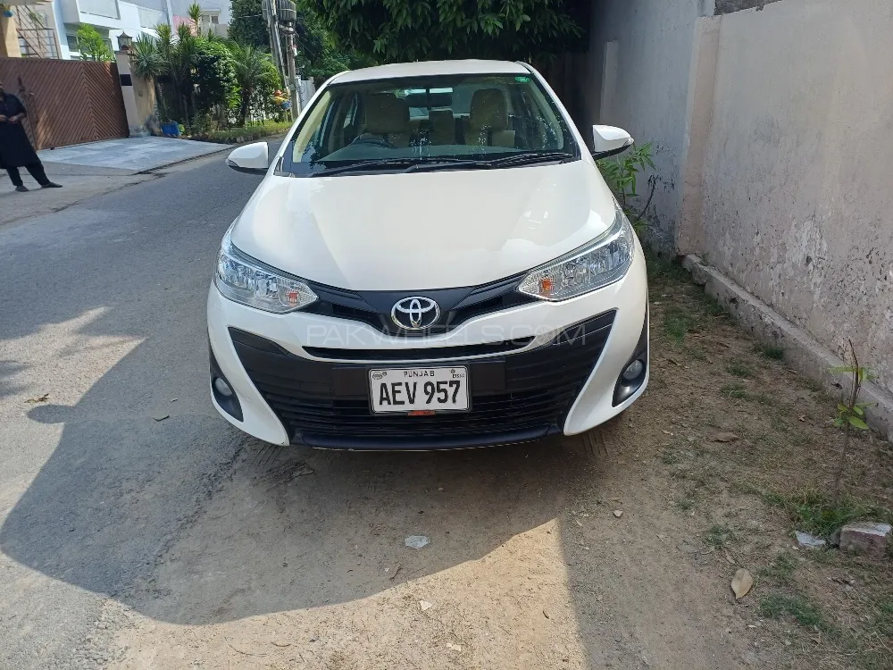 Toyota Yaris Sedan 2021 for Sale in Lahore Image-1