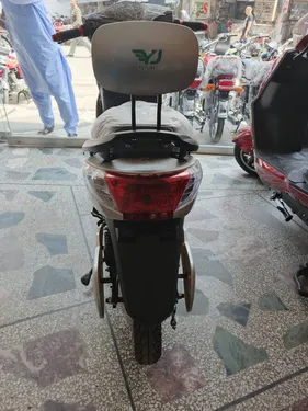 YJ Future Mehran 2025
