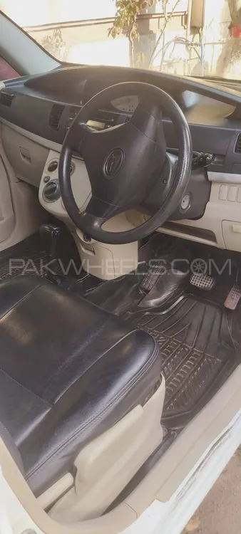 Daihatsu Move 2010 for Sale in Gujranwala Image-1