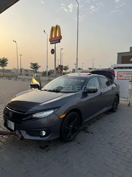 Honda Civic 2018 for Sale in Lahore Image-1