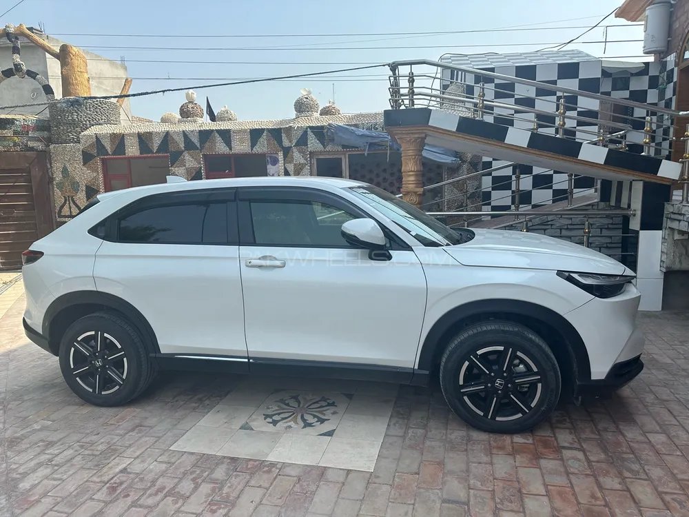 Honda Vezel 2022 for Sale in Lahore Image-1