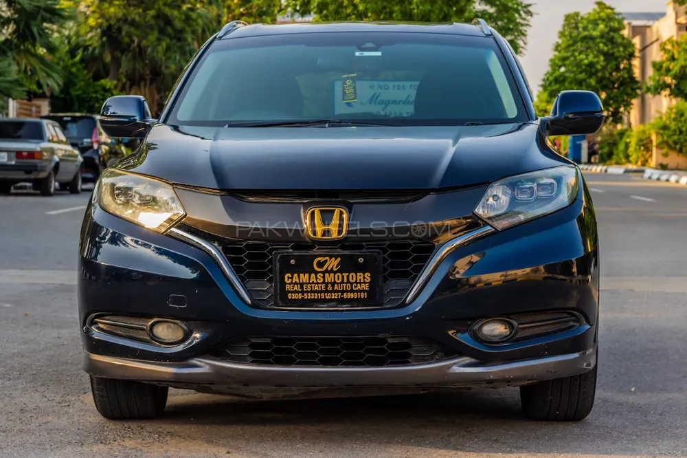 Honda Vezel 2017 for Sale in Islamabad Image-1