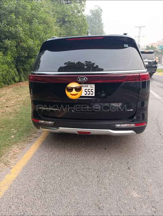 KIA Carnival 2021 for Sale in Lahore Image-1
