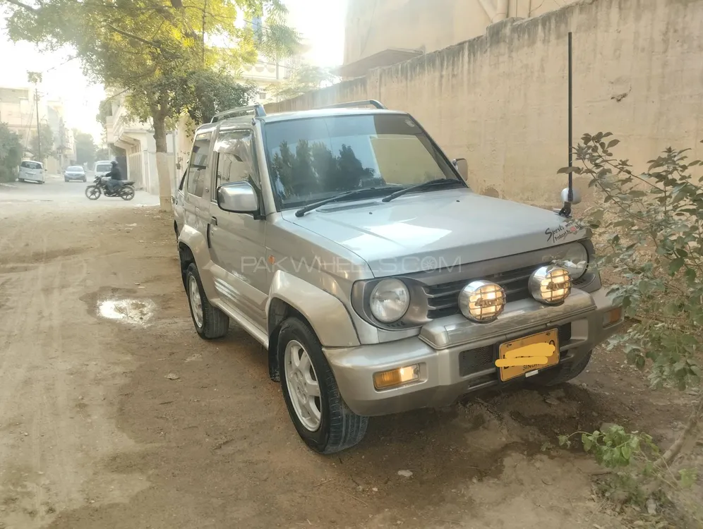 Mitsubishi Pajero Junior 1997 for Sale in Karachi Image-1