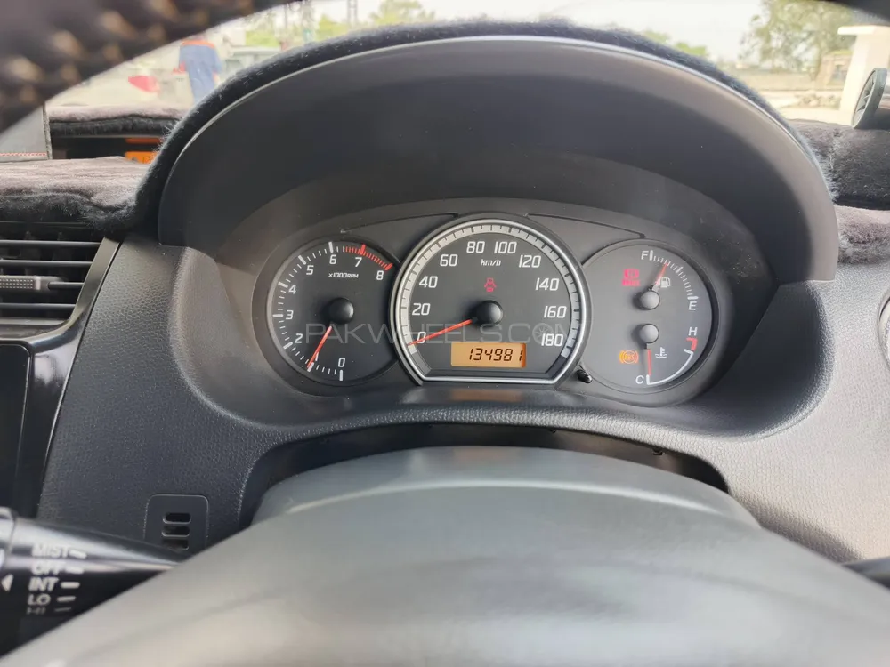 Suzuki Swift 2012 for Sale in Islamabad Image-1
