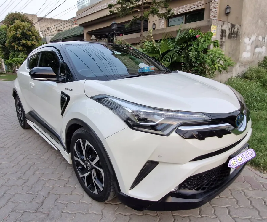 Toyota C-HR 2018 for Sale in Lahore Image-1