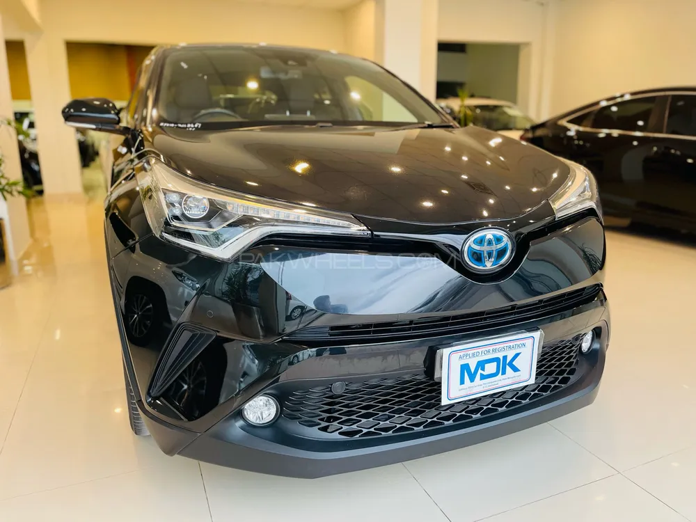 Toyota C-HR 2018 for Sale in Islamabad Toyota C-HR 2018 for Sale in Islamabad Image-2