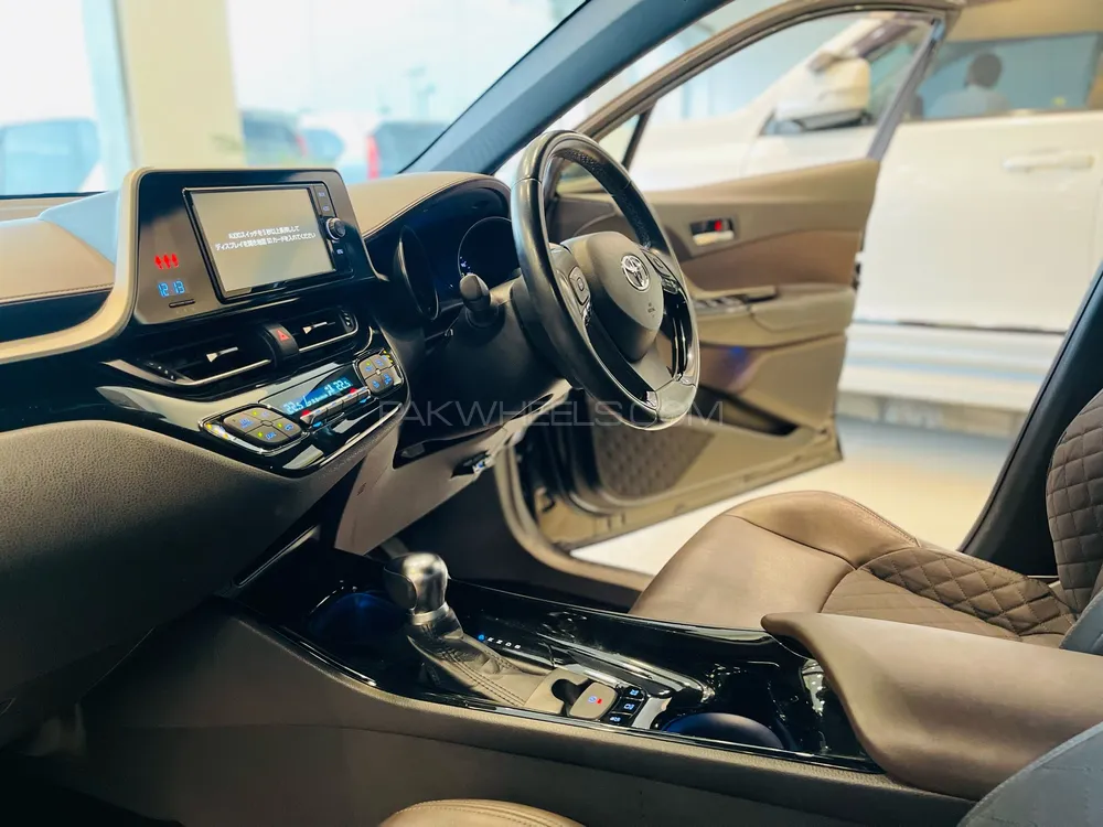 Toyota C-HR 2018 for Sale in Islamabad Toyota C-HR 2018 for Sale in Islamabad Image-13