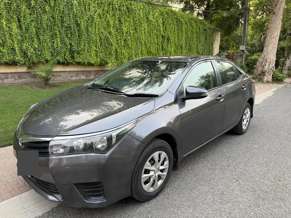 Toyota Corolla 2017 for Sale in Lahore Image-1