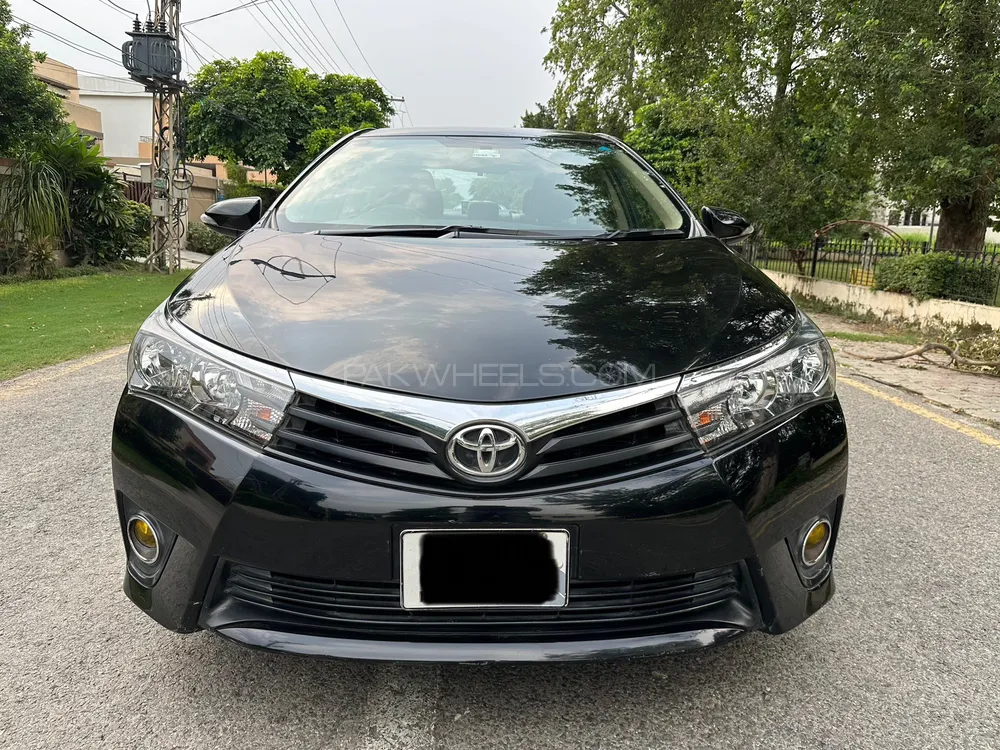 Toyota Corolla 2015 for Sale in Lahore Image-1