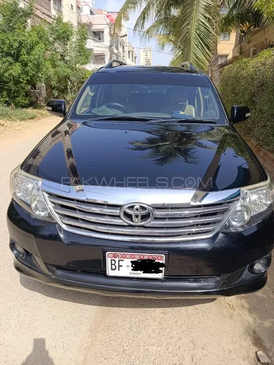 Toyota Fortuner 2013 for Sale in Karachi Image-1