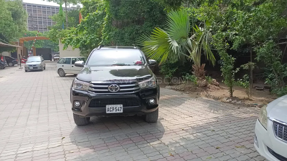 Toyota Hilux 2021 for Sale in Lahore Image-1