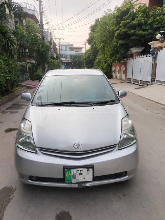 Toyota Prius 2007 for Sale in Lahore Image-1