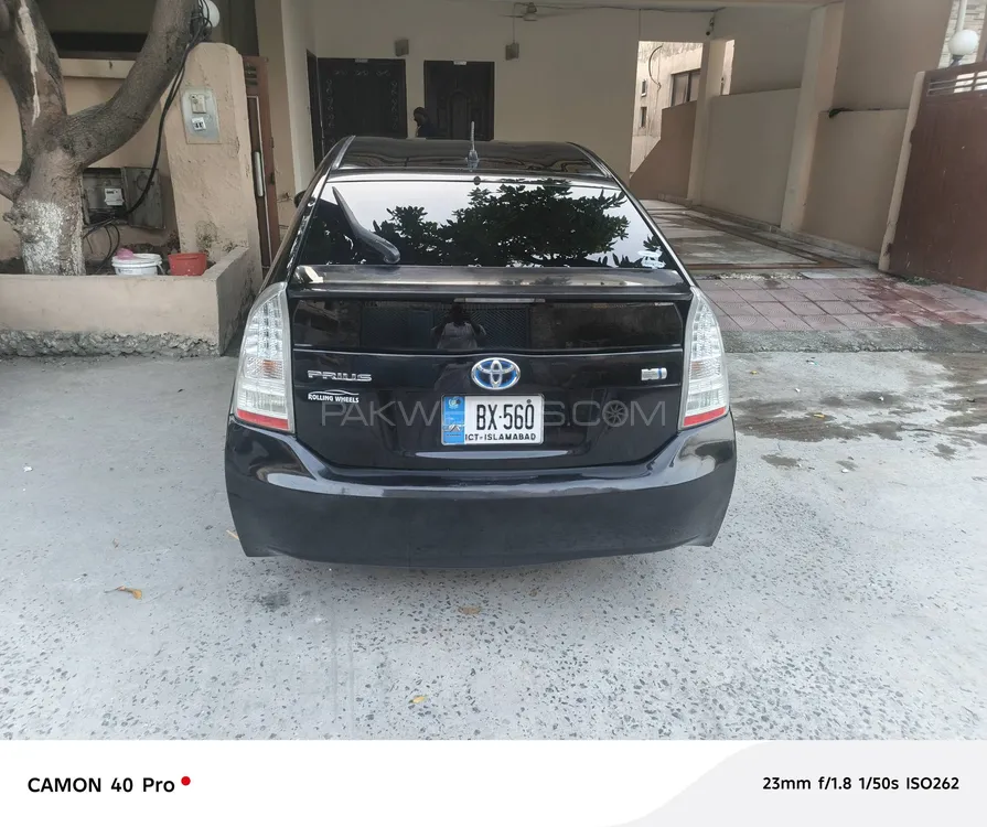 Toyota Prius 2011 for Sale in Islamabad Image-1