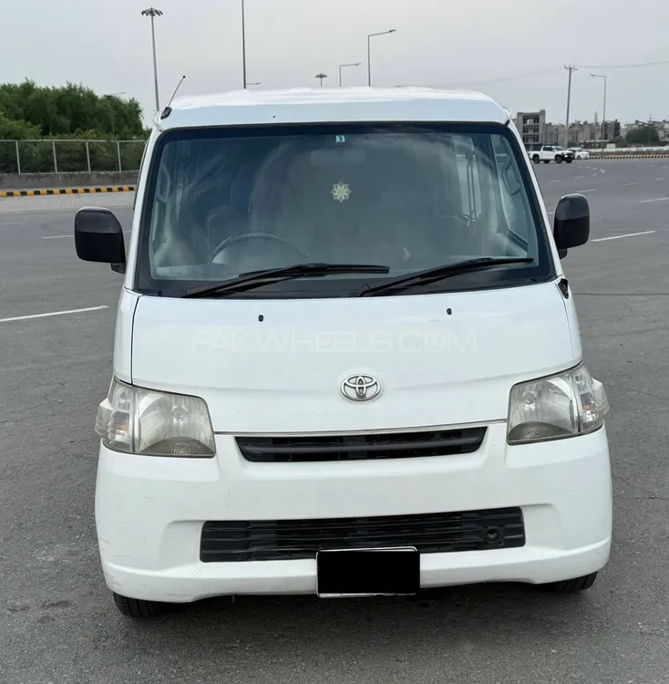 Toyota Town Ace 2014 for Sale in Lahore Image-1