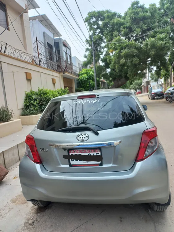 Toyota Vitz 2011 for Sale in Karachi Image-1