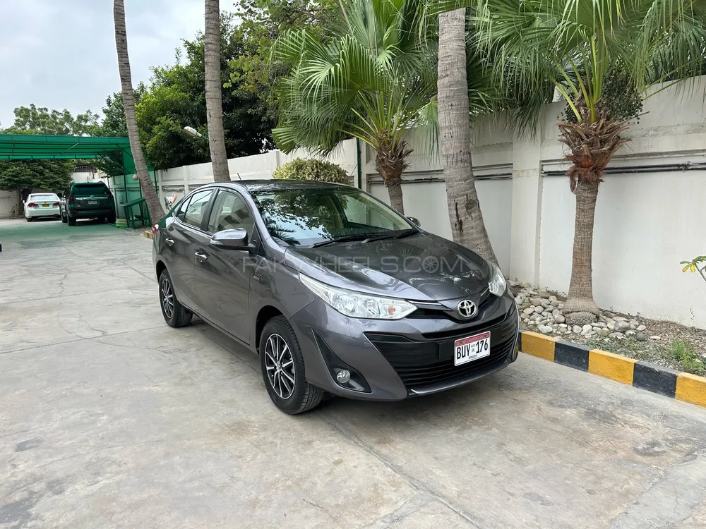 Toyota Yaris Sedan 2021 for Sale in Karachi Image-1