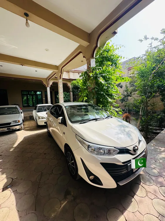 Toyota Yaris Sedan 2022 for Sale in Peshawar Image-1