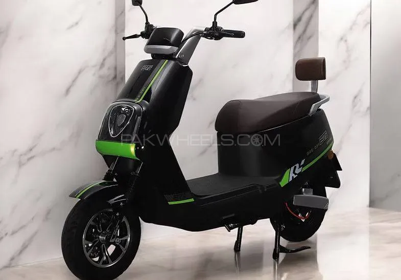 BRG DS11 2025 for Sale Image-1