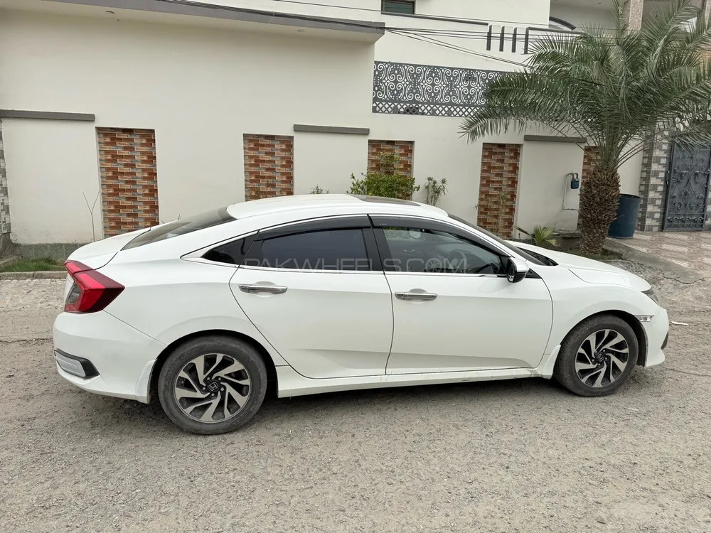 Honda Civic 2018 for Sale in Faisalabad Image-1