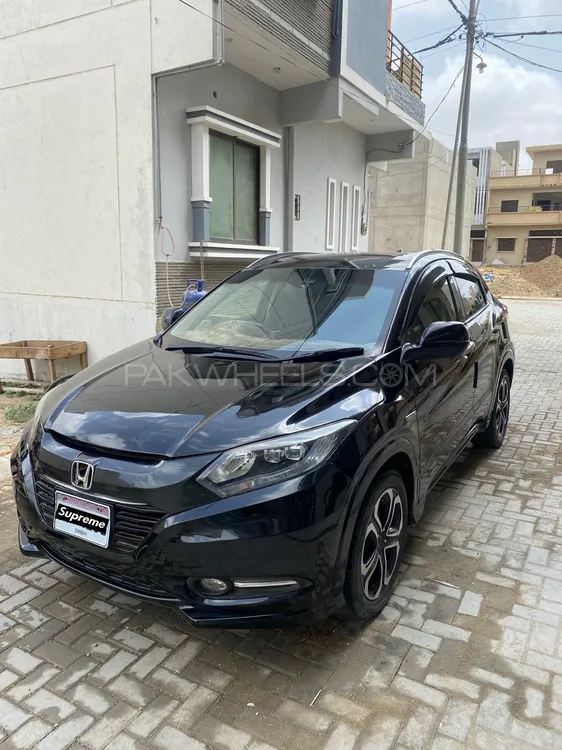Honda Vezel 2014 for Sale in Karachi Image-1