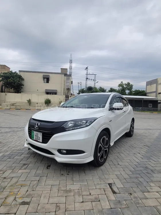 Honda Vezel 2015 for Sale in Rawalpindi Image-1