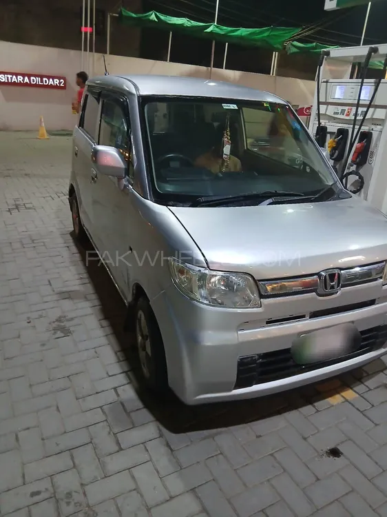 Honda Zest 2011 for Sale in Lahore Image-1