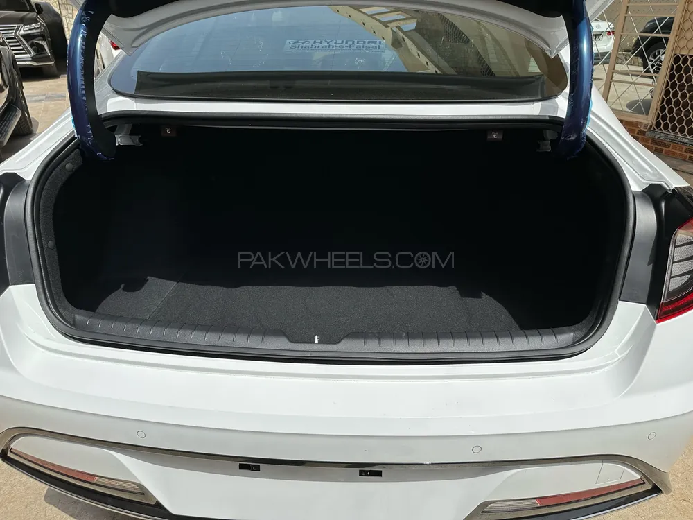 Hyundai Sonata 2023 for Sale in Karachi Hyundai Sonata 2023 for Sale in Karachi Image-13