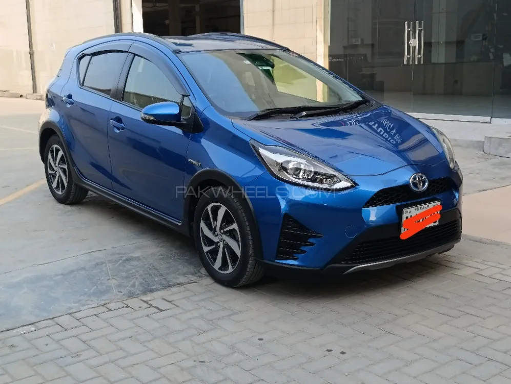 Toyota Aqua 2018 for Sale in Gujranwala Image-1