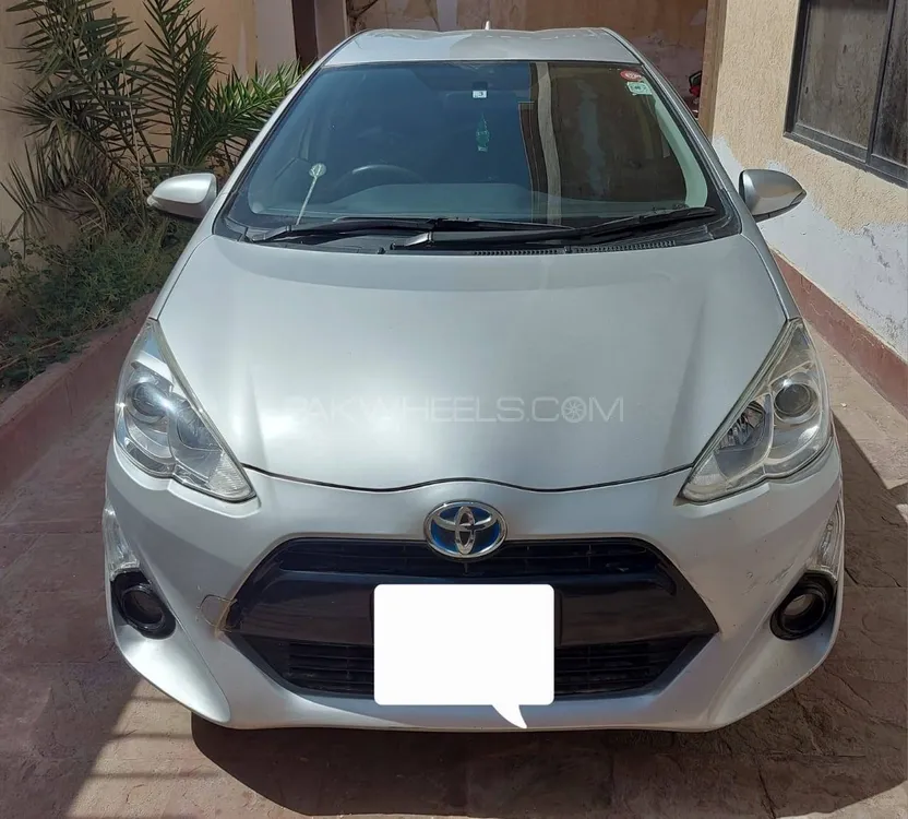 Toyota Aqua 2016 for Sale in Karachi Image-1