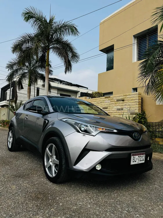 Toyota C-HR 2017 for Sale in Karachi Image-1