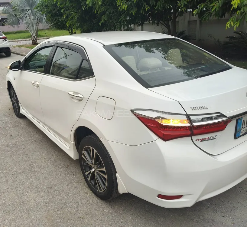 Toyota Corolla 2019 for Sale in Islamabad Image-1