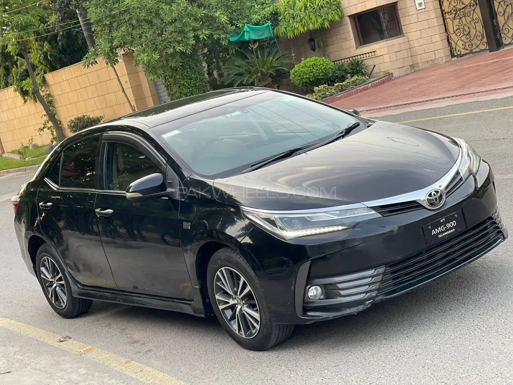 Toyota Corolla 2019 for Sale in Faisalabad Image-1