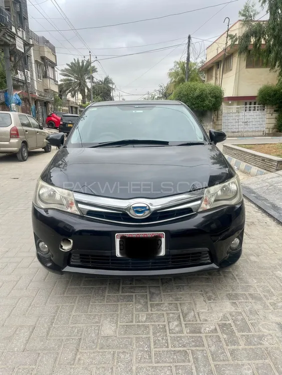 Toyota Corolla Axio 2014 for Sale in Karachi Image-1