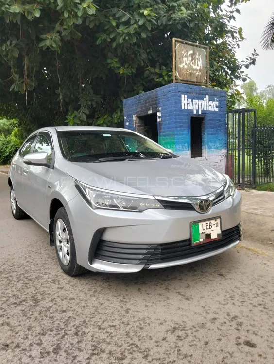 Toyota Corolla 2020 for Sale in Faisalabad Image-1