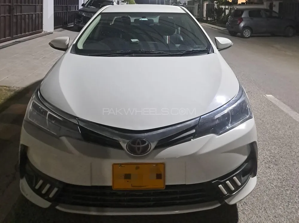 Toyota Corolla 2018 for Sale in Karachi Image-1
