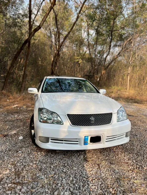 Toyota Crown 2004 for Sale in Islamabad Image-1