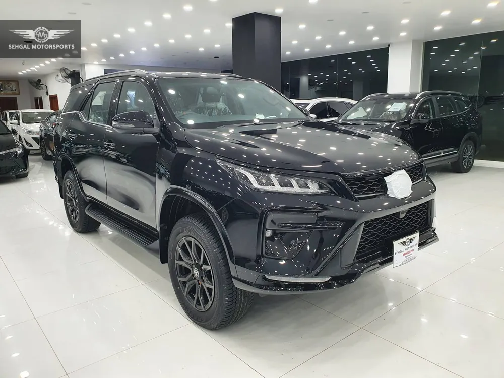 Toyota Fortuner 2025 for Sale in Islamabad Image-1