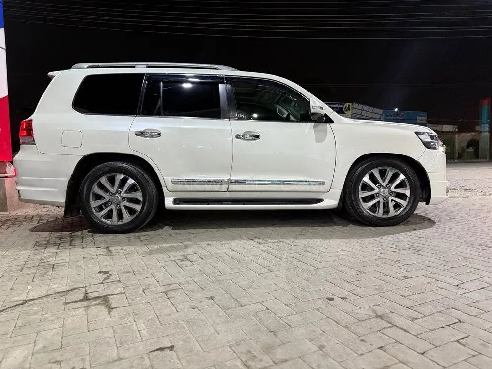 Toyota Land Cruiser 2012 for Sale in Lahore Image-1