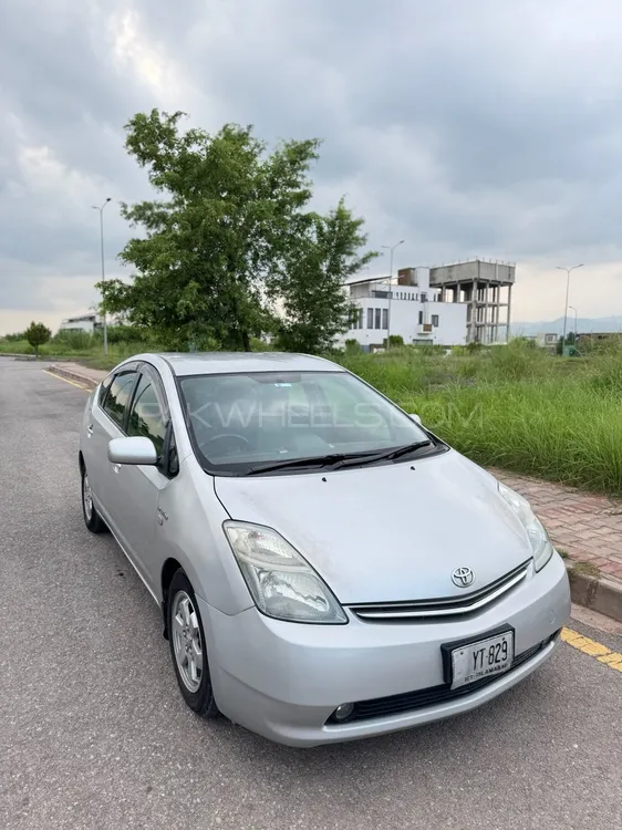 Toyota Prius 2007 for Sale in Islamabad Image-1