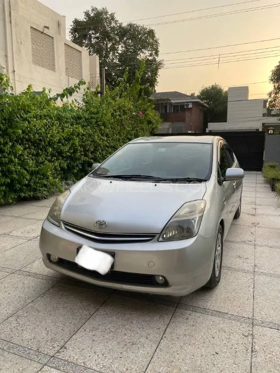 Toyota Prius 2007 for Sale in Lahore Image-1