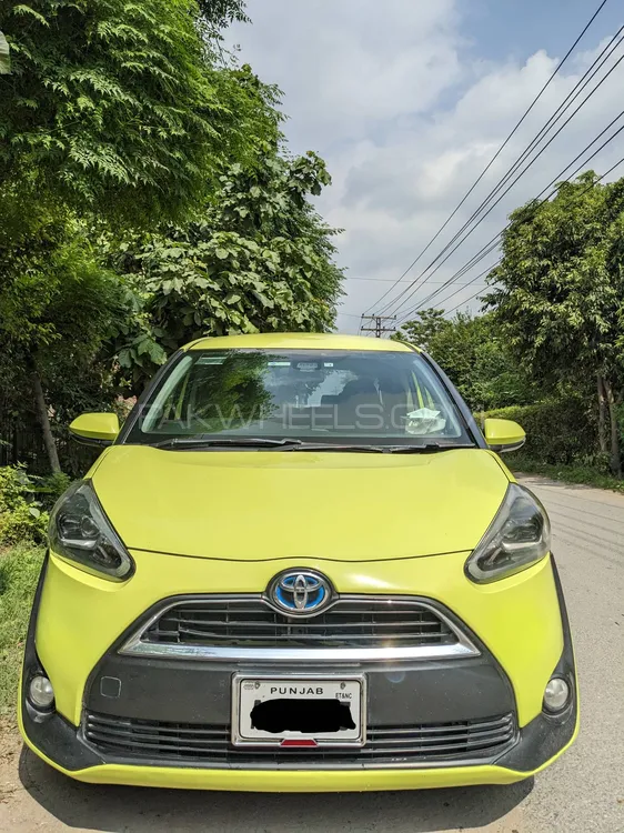 Toyota Sienta 2016 for Sale in Lahore Image-1