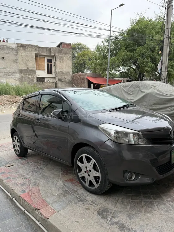 Toyota Vitz 2012 for Sale in Lahore Image-1
