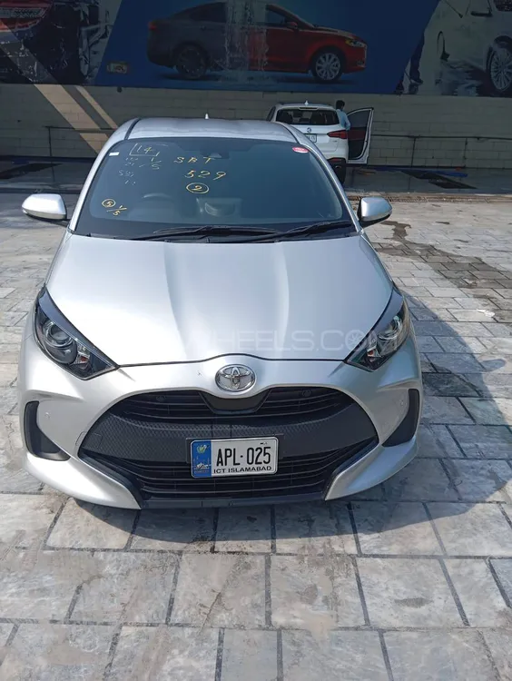 Toyota Vitz 2017 for Sale in Peshawar Image-1