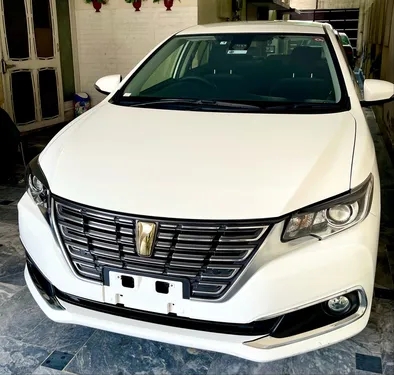 Toyota Premio F 1.5 2021