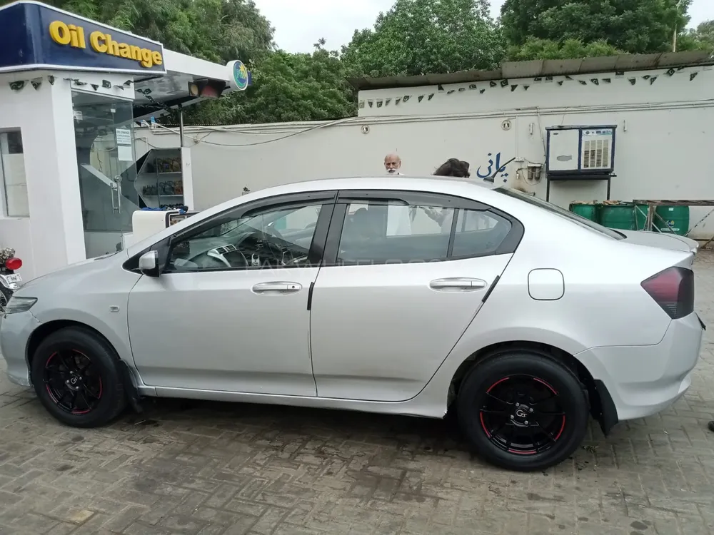 Honda City 2011 for Sale in Karachi Image-1