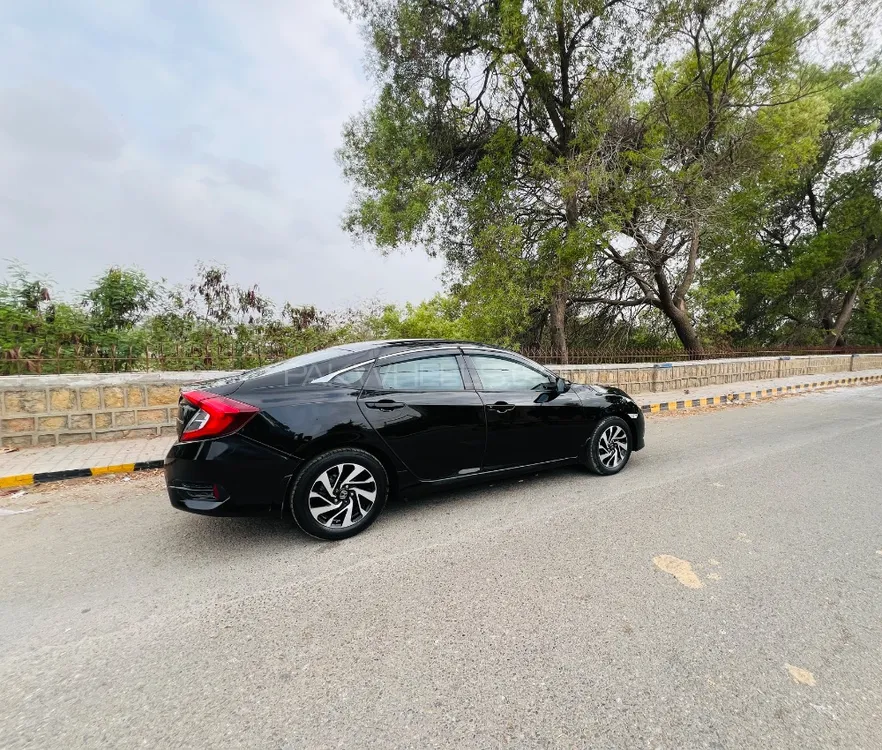 Honda Civic 2016 for Sale in Karachi Image-1