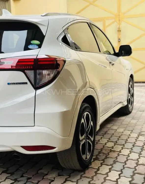 Honda Vezel 2016 for Sale in Karachi Image-1