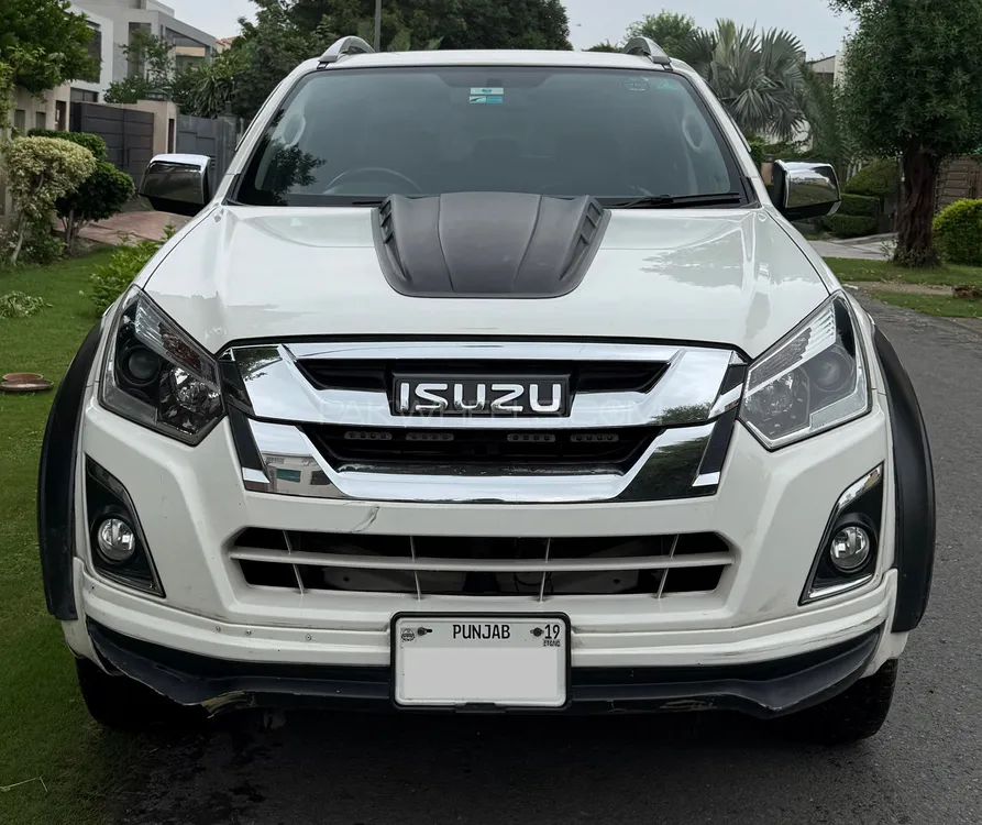 Isuzu D-Max 2019 for Sale in Lahore Image-1