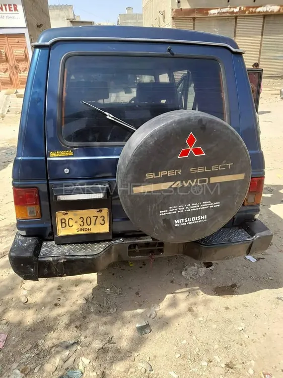 Mitsubishi Pajero 1989 for Sale in Karachi Image-1